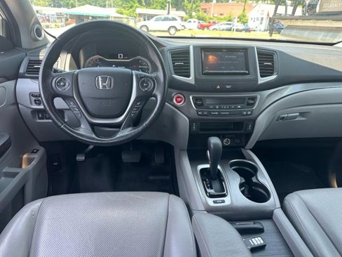 Used 2017 Honda Ridgeline RTL image 6