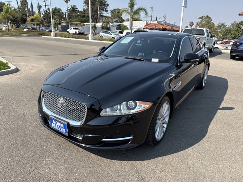 Used 2013 Jaguar XJ image 9