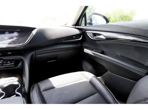 Used 2021 Buick Envision Essence w/ Technology Package I image 12