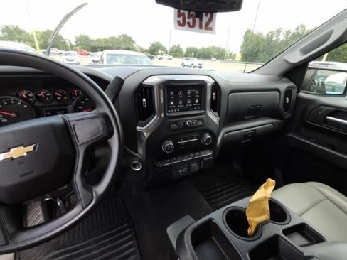 Used 2022 Chevrolet Silverado 1500 Custom image 3
