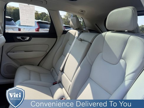 Certified 2022 Volvo XC60 B5 Momentum w/ Advanced Package image 22