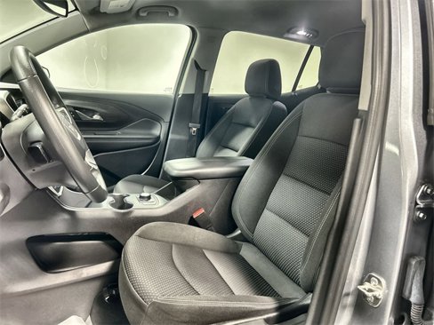 Used 2024 GMC Terrain SLE image 13
