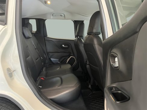 Used 2016 Jeep Renegade Limited image 23