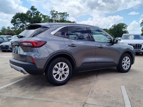 Used 2023 Ford Escape Active w/ Cold Weather Package image 12