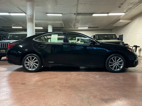 Used 2016 Lexus ES 300h image 6