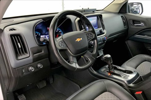 Used 2017 Chevrolet Colorado Z71 image 2