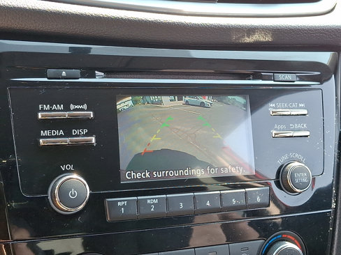Used 2016 Nissan Rogue S image 19