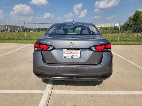 Certified 2021 Nissan Versa SV image 6