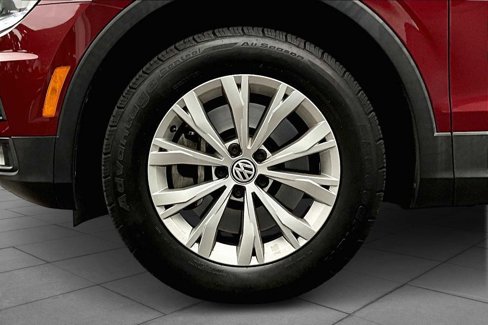 Used 2018 Volkswagen Tiguan S image 10