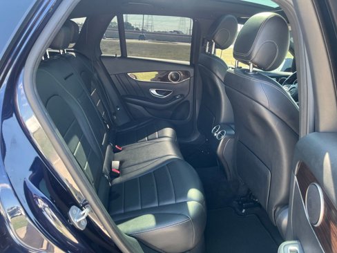 Used 2018 Mercedes-Benz GLC 300 4MATIC w/ Multimedia Package image 33