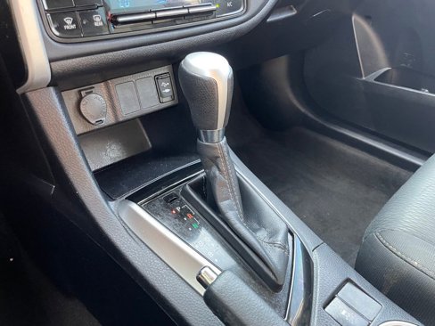 Used 2019 Toyota Corolla LE image 20