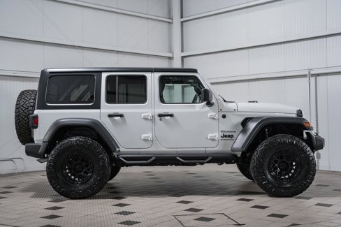 Used 2024 Jeep Wrangler Sport image 8