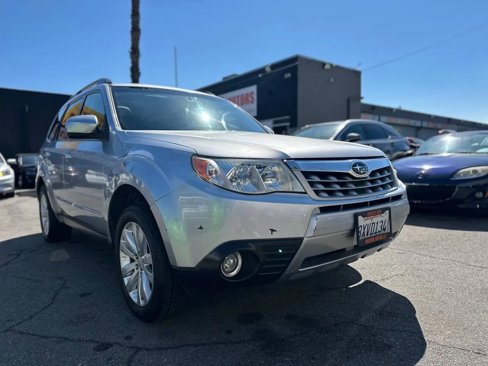 Used 2013 Subaru Forester 2.5X Limited image 3