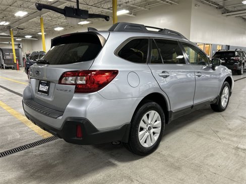 Used 2019 Subaru Outback 2.5i Premium image 8