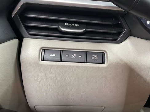 Used 2023 Nissan Altima 2.5 SV image 14