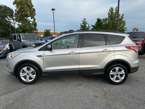 Used 2014 Ford Escape SE w/ Equipment Group 201A image 8