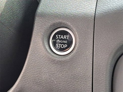 Used 2024 Nissan Frontier SV w/ SV Convenience Package image 23