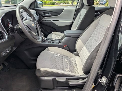 Used 2023 Chevrolet Equinox LS image 15