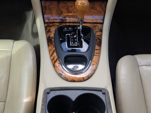 Used 2006 Jaguar XJ8 image 16