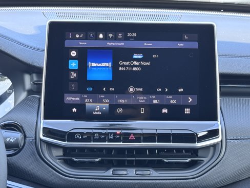 New 2026 Jeep Compass Latitude image 23