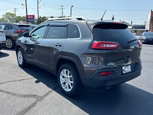 Used 2015 Jeep Cherokee Latitude image 5