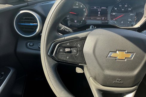 Used 2025 Chevrolet Trax LS image 9