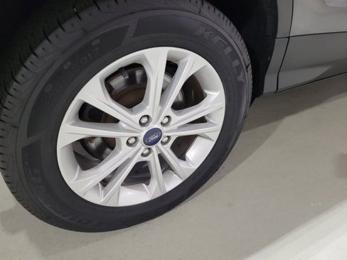Used 2019 Ford Escape SE image 22