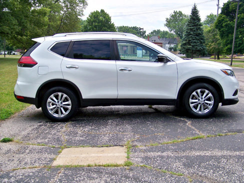 Used 2015 Nissan Rogue SV image 9