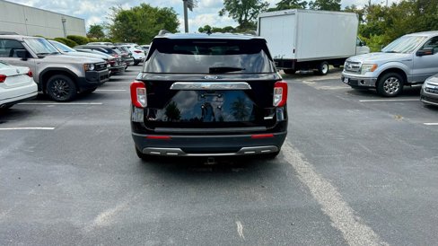 Used 2020 Ford Explorer XLT w/ Equipment Group 202A image 5