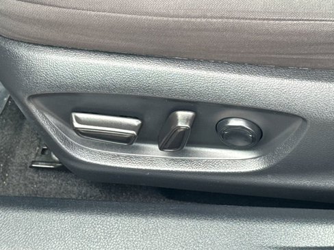 Used 2020 Toyota Camry LE image 46