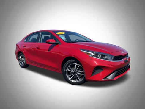 Used 2023 Kia Forte LXS image 2