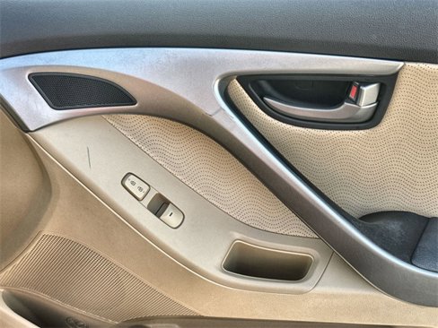 Used 2013 Hyundai Elantra Limited w/ Technology Pkg image 22