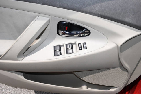 Used 2011 Toyota Camry LE image 14