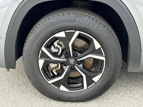 Used 2022 Volkswagen Atlas SEL Premium image 12