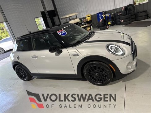 Used 2020 MINI Cooper S image 1