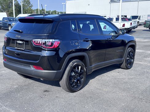 New 2026 Jeep Compass Latitude image 5