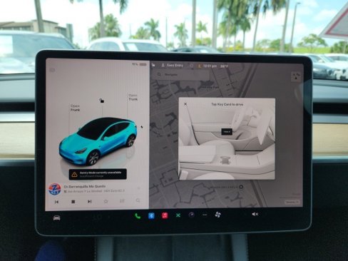 Used 2023 Tesla Model Y Long Range image 28
