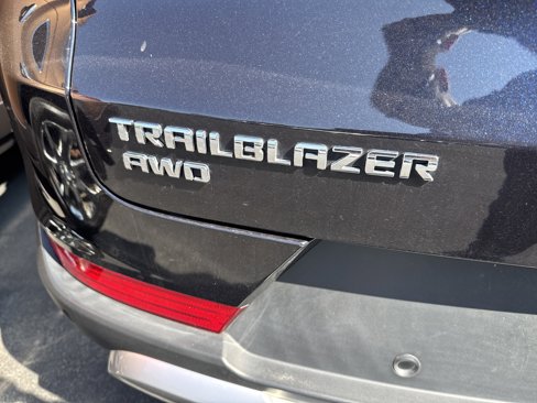 Used 2021 Chevrolet TrailBlazer LT w/ Convenience Package image 8