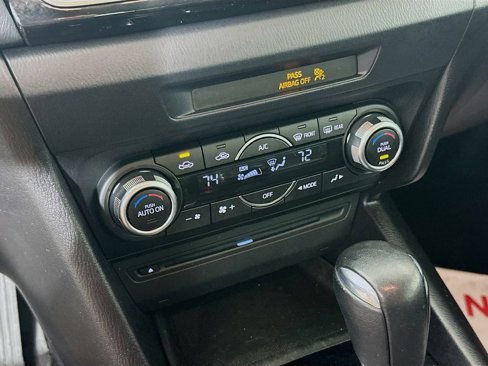 Used 2016 MAZDA MAZDA3 i Touring w/ Popular Equipment Package image 21