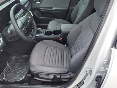 New 2025 Kia K4 EX image 9