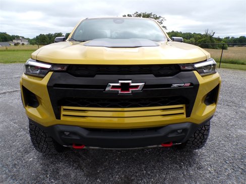 Used 2023 Chevrolet Colorado ZR2 w/ ZR2 Convenience Package III image 17