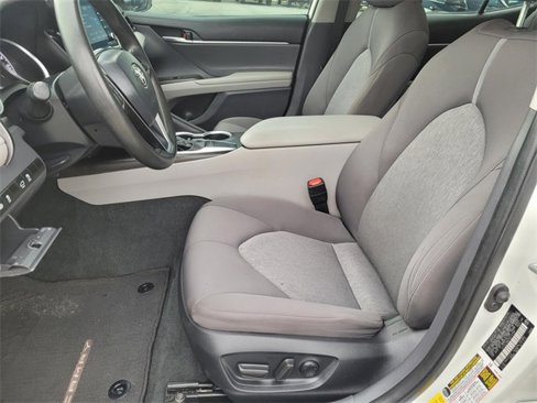 Used 2023 Toyota Camry LE image 15