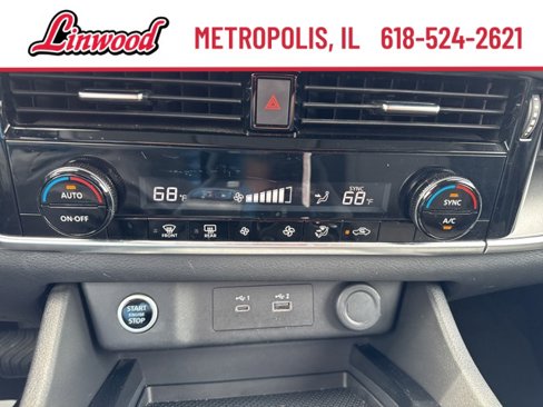 Used 2023 Nissan Rogue SV image 22