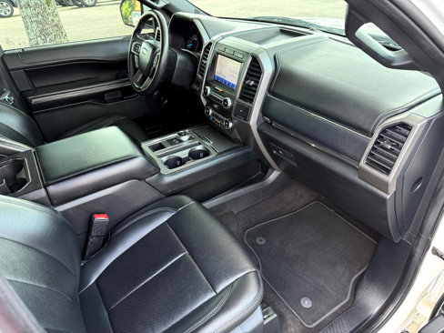 Used 2020 Ford Expedition XLT w/ Equipment Group 202A image 23