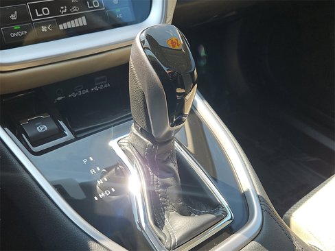 Used 2024 Subaru Outback Premium image 30