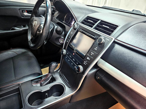 Used 2017 Toyota Camry LE image 21