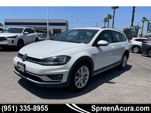 Used 2019 Volkswagen Golf Alltrack S image 1