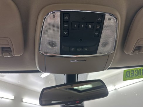 Used 2015 Jeep Grand Cherokee Limited w/ Luxury Group II image 44