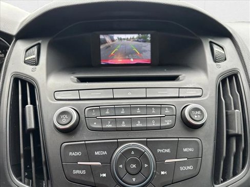 Used 2017 Ford Focus SE image 20