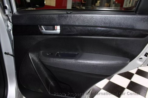 Used 2015 Kia Sorento SX image 26